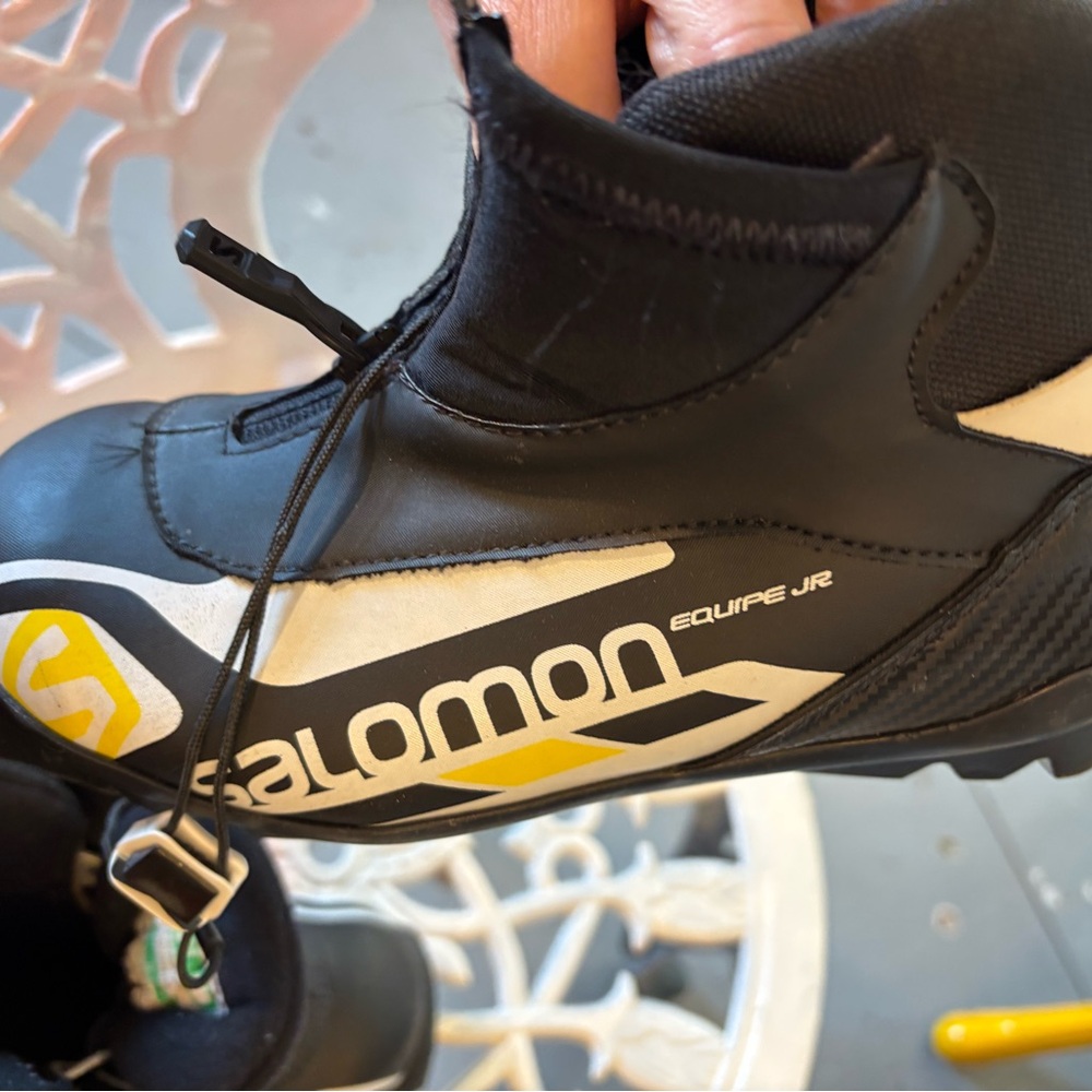 Kids cross country ski boots